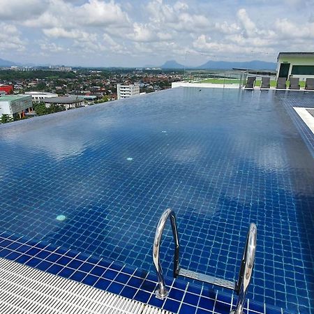 Kozi Square New Sgh Cozy Home 8A Kuching Bagian luar foto