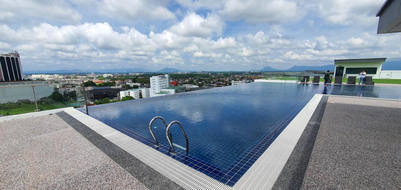 Kozi Square New Sgh Cozy Home 8A Kuching Bagian luar foto